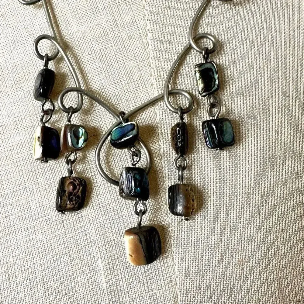 Silver tone abalone wire pendant necklace